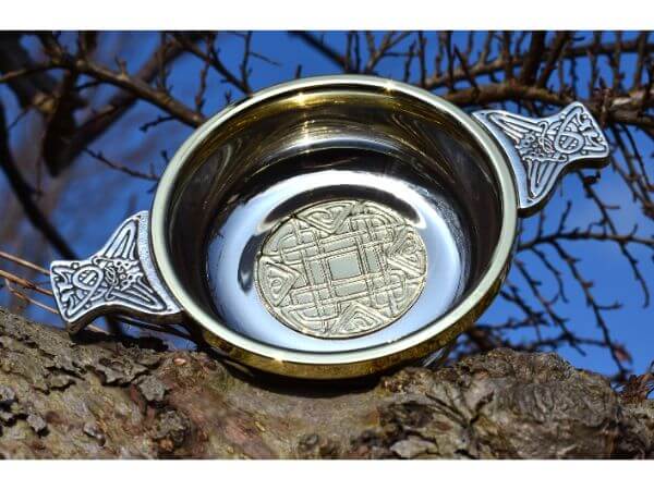 Pewter quaich with brass insert