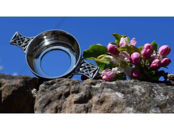 Pewter quaich with glass bottom